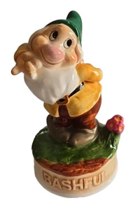 Modellino vintage Schmid Disney Biancaneve nano timido ceramica music box #324 Giappone - Foto 1 di 7