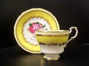 Vintage Double Warrant Paragon Teetasse und Untertasse Yellow Rose Bouquet - Bild 1 von 12