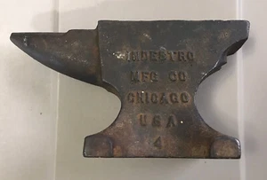 Old/Vintage INDESTRO MFG CO CHICAGO U.S.A. #4 Mini Metal/Iron Anvil Tool Loc#F3 - Picture 1 of 12