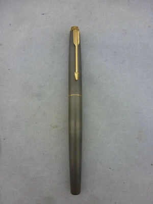 Rollerball de titânio Parker T-1 - Imagem 1 de 4