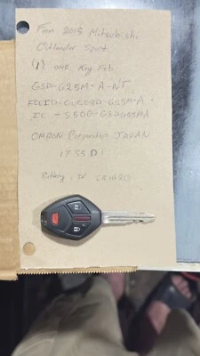 Mitsubishi Outlander 2015 llavero deportivo Foto 1 de 3