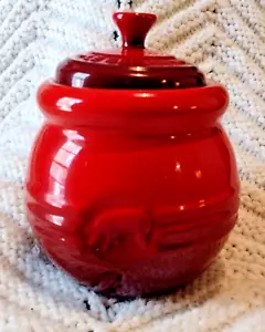 Le Creuset Stoneware Sauce Pot W/Lid Cerise Red Pig BBQ Ceramic No Brush - Picture 1 of 7