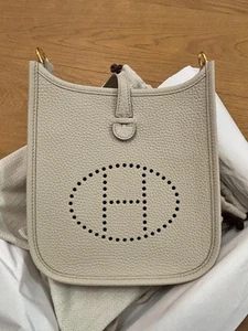 Hermès Evelyne 16 Clemence Beton mit Goldener Hardware - Bild 1 von 9