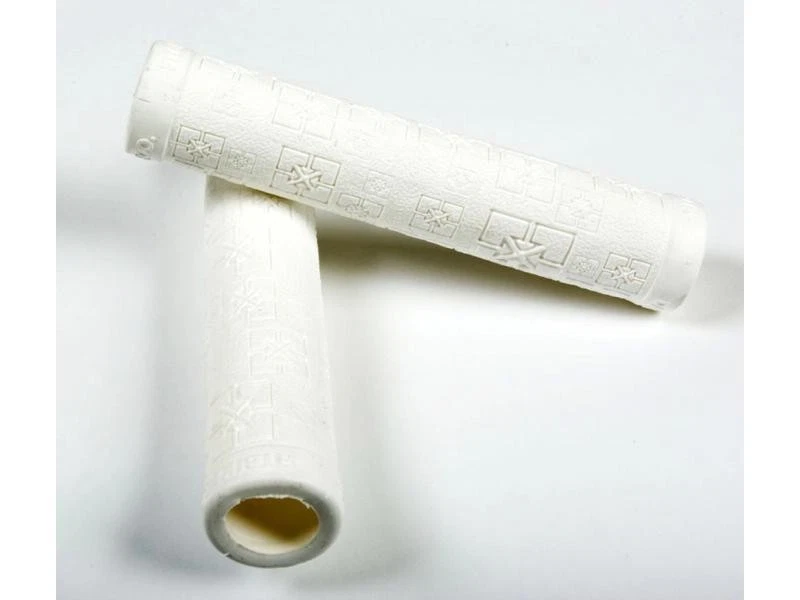 Fit BMX Grips, OLDSCHOOL GT BMX SE REPEATER ALL WHITE ODI PAIR NEW - Image 1 of 1