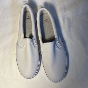 New Canvas White Size 9 Women's Casual Sneakers Slip On Comfort - Picture 1 of 7