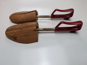 Vintage Florsheim Rochester Reise Baum Schuhhalter Dehner Zedernholz #4 - Bild 1 von 8