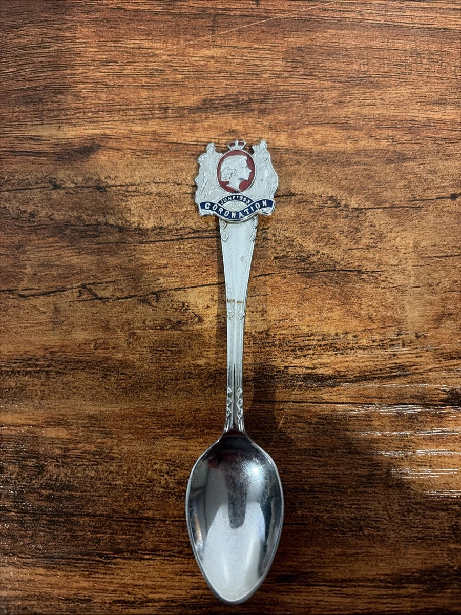 Elizabeth II (1952-2022) Royal Spoon Historical Royalty