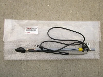 SE ADAPTA A: 94 - 95 TOYOTA 4RUNNER SR5 POLO PILAR ANTENA MANUAL CON SOPORTE OEM NUEVO Foto 1 de 4