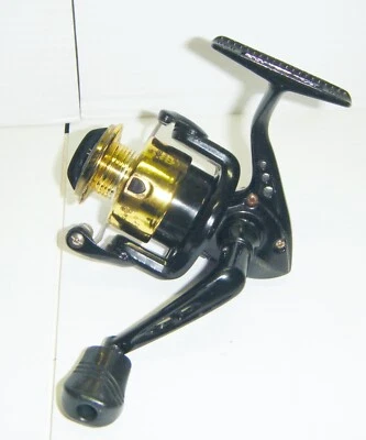 Vintage Eagle Claw Glo Bright Spinning Fishing Reel - Image 1 of 4