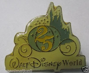 Disney WDW 25th Anniversary Cinderella's Coach VIP Press Pin - Picture 1 of 2