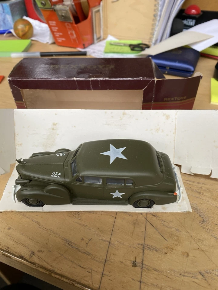 Rextoys: Cadillac V16 berlina militare statunitense oliva Con  Box - Immagine 1 di 4