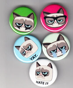 2017 GRUMPY CAT PROMO PROMOTIONAL BUTTON BADGE SET OF 5 YAY HATE IT GLASSES - Picture 1 of 1