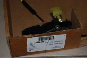 NEW OEM Factory Door Lock Actuator Assembly Front Right GM 25876388 - Picture 1 of 2