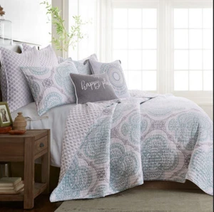 Levtex Shutters Full Queen Quilt SET White, Turquoise, Gray Mandala Reversible - Picture 1 of 10