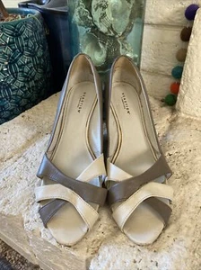 Vintage KENNETH COLE REACTION WOMENS GRAY & WHITE PEEP TOE HEELS SHOES Sz 9M - Picture 1 of 8