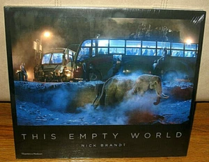 Neu versiegelt SIGNIERT Nick Brandt This Empty World Animals Farbfotos HC DJ - Bild 1 von 2