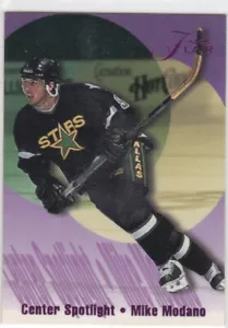 94/95 FLAIR..MIKE MODANO..CENTER SPOTLIGHT..CARD # 9..STARS..FREE COMBINED SHIP - Picture 1 of 1