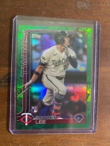 2025 Topps Brooks Lee Green Foil Board Refractor 6/99 Minnesota Twins - Bild 1 von 2