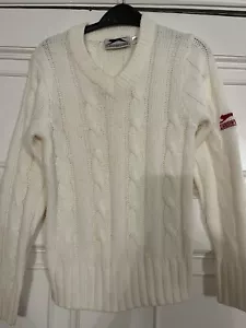SLAZENGER WHITE LONG SLEEVE CRICKET JUMPER MB 9-10 YEARS - Picture 1 of 4