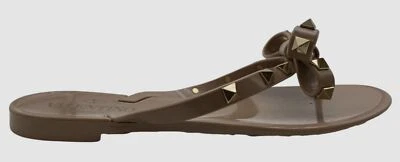 Sandalia Tanga Plana PVC Rosa Rockstud Para Mujer Valentino Zapato Derecho Solo Talla 35 Foto 1 de 4