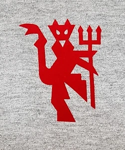 MANCHESTER UNITED RED DEVIL SOCCER PATCH IRON-ON - Picture 1 of 7