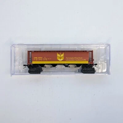 InterMountain 65116-xx N Scale Cylindrical Covered Hopper - Canadian Wheat Board - Image 1 of 3