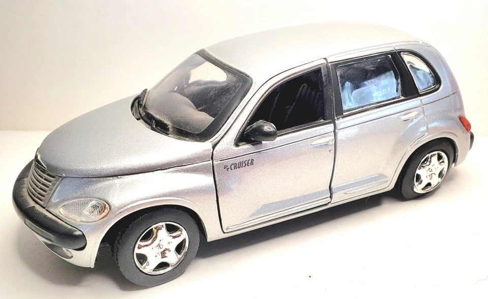 VTG 2001 SAICO Chrysler PT CRUISERS 1/24 Scale Silver Opening Doors  No. 73253  - Image 1 of 4