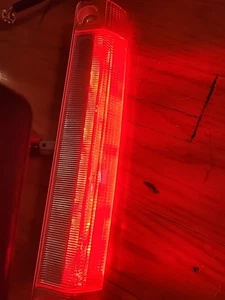 OEM Toyota SIENNA 2011-2020 LED alerón techo trasero 3ª luz de freno lámpara - Imagen 1 de 4