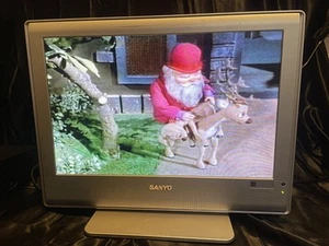 Sanyo DP19647 HD 19" Flat Screen TV - ⭐Working⭐ OBO BEST OFFER - Picture 1 of 7