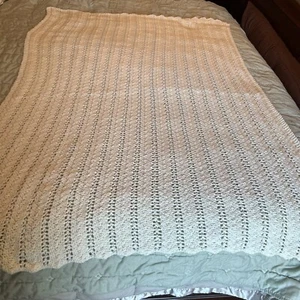 Hand Knit Small Throw  WHITE  Afghan 44” X 60” - Picture 1 of 5