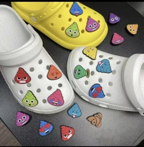 6 Poop Emoji lustige Schuh Charms für Crocs Poopsie Schuh Clogs Sortiment - Bild 1 von 5