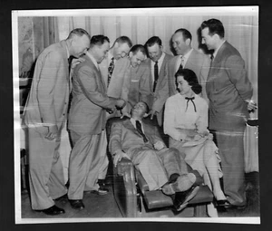 1954 Press Photo, Tommy Henrich New York Yankees, Dickey, Woodling, Houk, Brown - Picture 1 of 2