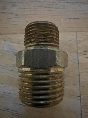 Hex Nipple Reducer 1/2 to 3/8 Male Npt Brass Fitting Lot Of (7) - Image 1 of 3