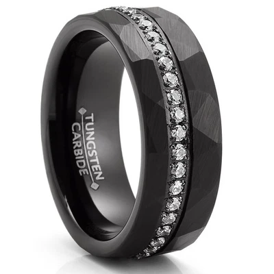 Anillo de compromiso de eternidad de carburo de tungsteno negro martillado para hombre Foto 1 de 4