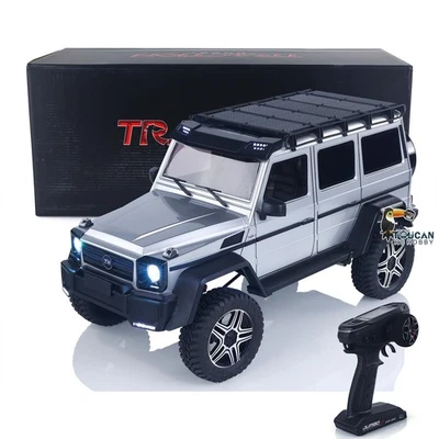 1:8 4*4 RC Off Road Vehicle KM5 RWD Crawler Car Running Front Light Drive Shafts - Image 1 of 4