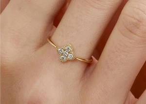 Anillo de diamantes de trébol de oro de 14k creado en laboratorio, anillo de trébol de cuatro hojas | anillo con motivo - Imagen 1 de 7