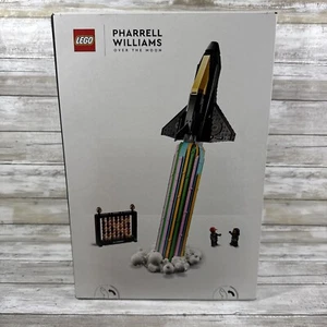 Lego 10391 Icons Pharrell Williams Over the Moon Lego Movie 966 pcs - Sealed! - Picture 1 of 7