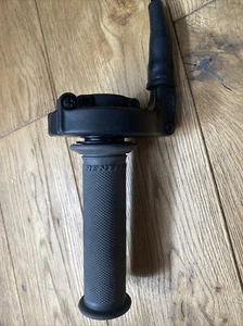 Domino Quick Action Throttle - Picture 1 of 5