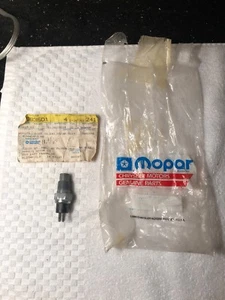 NOS New Mopar 4267281 Temperature Sending Unit OEM Chrysler Dodge Plymouth - Picture 1 of 5