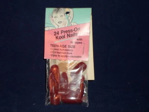 Reusable Press on Nails 24 Fingernails Chardonnay Kristy Wells C22 - Picture 1 of 4