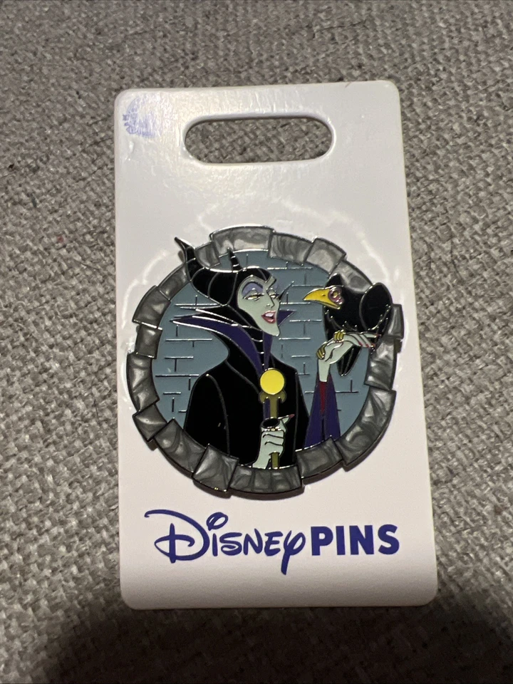 Pin Maléfica Villanos Disney Foto 1 de 1