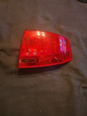 05 06 07 08 Audi a4 s4 rs4 Sedan OUTER CORNER Tail Light Lamp Right PASSENGE OEM - Image 1 of 4