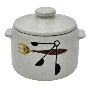 Vintage 1950's Westbend Bean Pot Kitchen Ceramic Crock Pot Jar Lid Hand Made USA - Picture 1 of 8