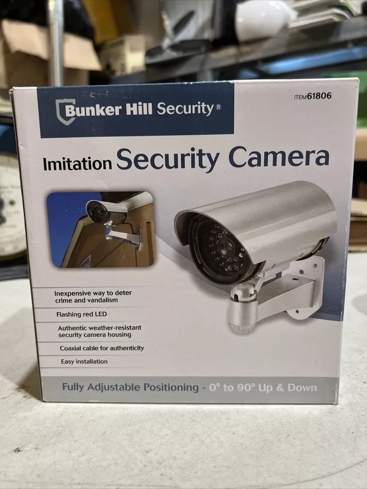 IMITATION SECURITY bullet CAMERA Flashing LED Video System - Image 1 of 4