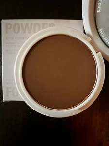 Kylie Cosmetics Natural Blur Powder Foundation in 9C - Picture 1 of 5