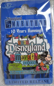 Prendedor Run Disney Disneyland Media Maratón Fin de Semana 2015 Mickey Mouse Disney * - Imagen 1 de 2