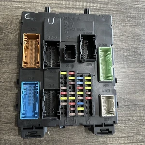 2013 FORD FOCUS JUNCTION BLOCK BODY CONTROL MODULE Fuse BCM BV6N-14A073-PF OEM - Picture 1 of 3