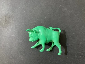 Cereal Toys R&L ,Rare Crazy Animals Bull Green - Picture 1 of 1