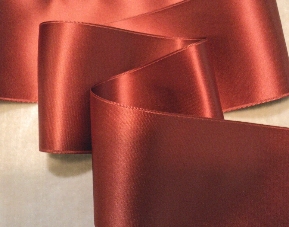 CINTA SATINADA SUIZA DOBLE CARA 2" DE ANCHO - COBRE - por yarda Foto 1 de 1