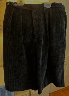 Vtg Preppy Cambridge Dry Goods Black Wide Wale Corduroy Bermuda Shorts Sz 13/14 - Image 1 of 3